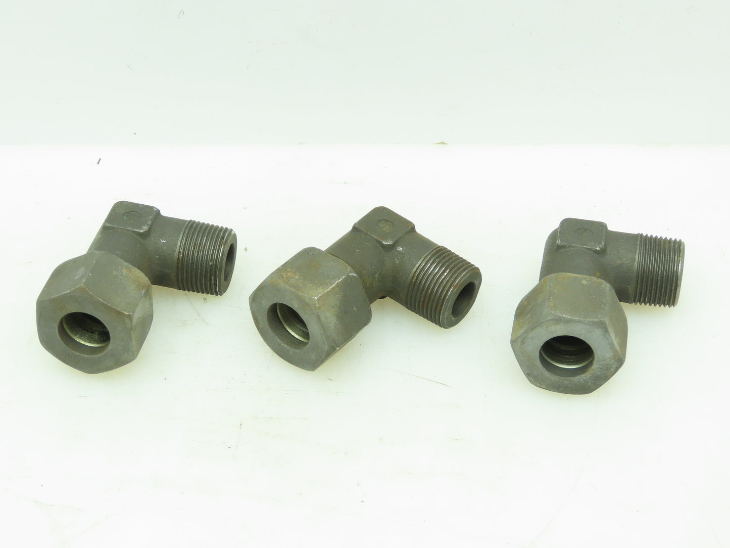 VOSS Steel Metric 90° Union Compression Elbow 16mm Tube x M22x1.25 LOT of 3