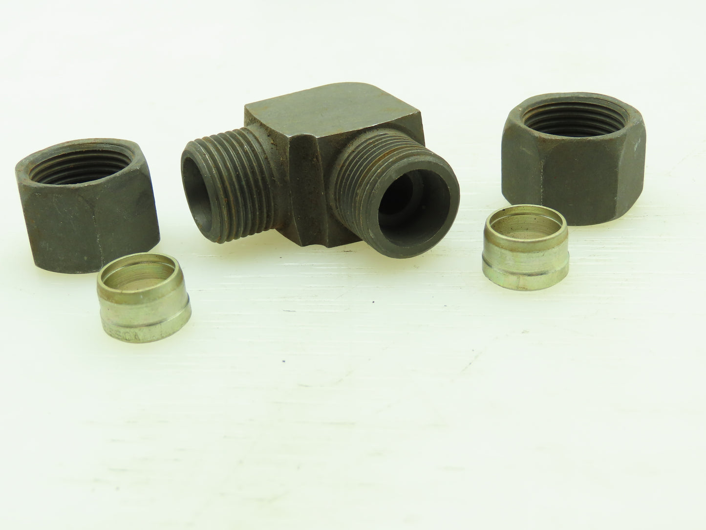 VOSS S12 Steel Flareless 90° Metric Union Compression Elbow 12mm Tube Lot of 5