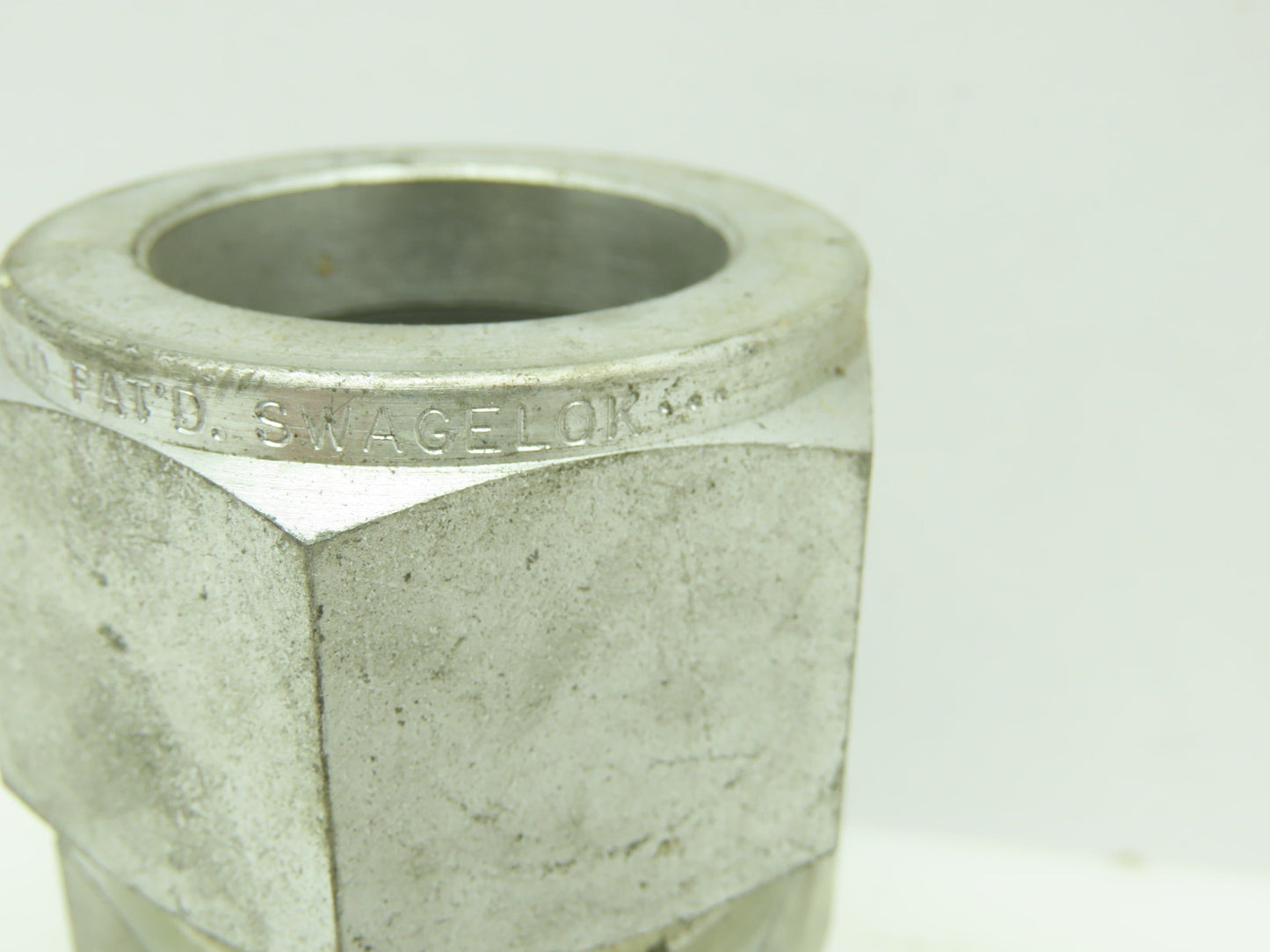 Swagelok Steel Compression Straight Male Connector 1-1/2" Tube x 1-1/2" NPT