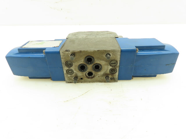 Vicker DG4V-3-6C-W-T-10-JA-S310 Hyd Directional Control Solenoid Valve 100V Coil