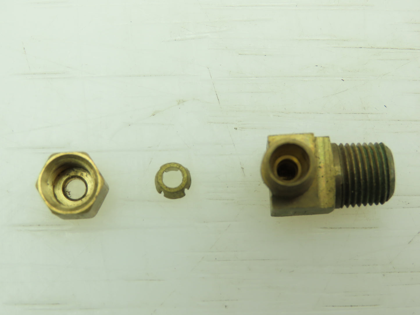 Brass Compression 90° Male Elbow Connector 1/8" Tube x 1/8" NPT Lot of 18