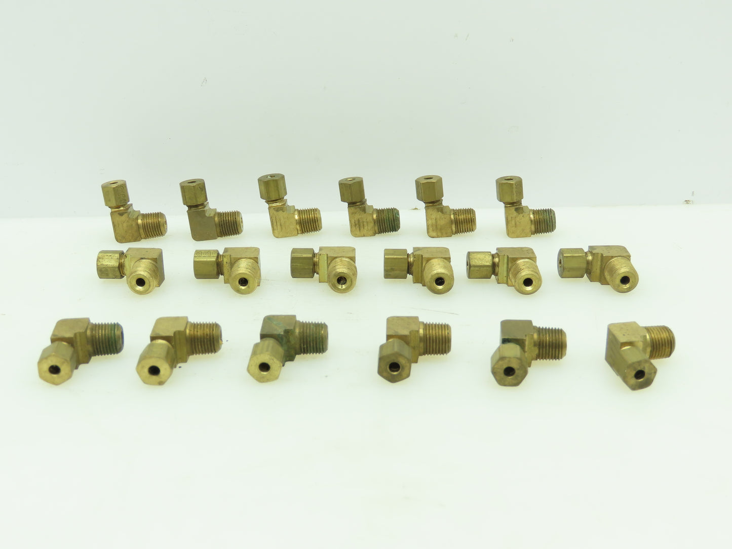 Brass Compression 90° Male Elbow Connector 1/8" Tube x 1/8" NPT Lot of 18