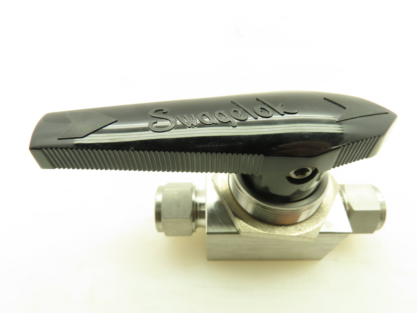 Swagelok SS-45S12MM 12mm Straight Tube Fitting Ball Valve 2500PSI 316 Stainless