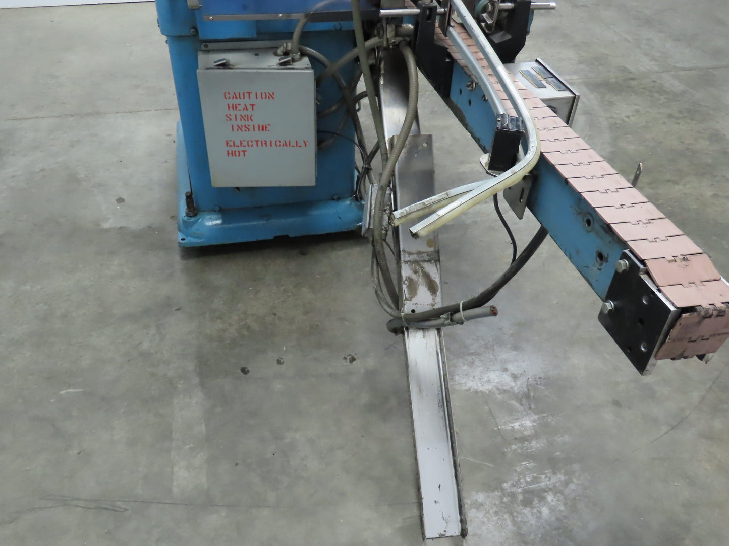 Consolidated Packaging Machinery CaPeM D-10-A Automated Bottle Capping Machine