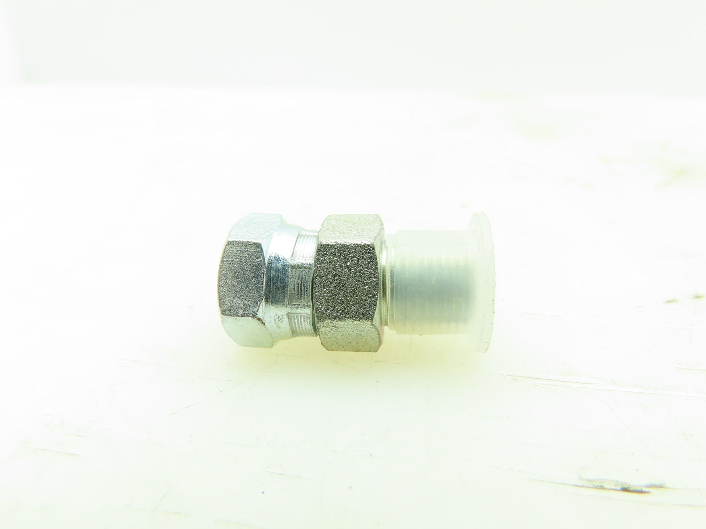 Parker Steel Female Swivel Adapter 1/8" NPSM x 1/8" Male NPT Lot of 20