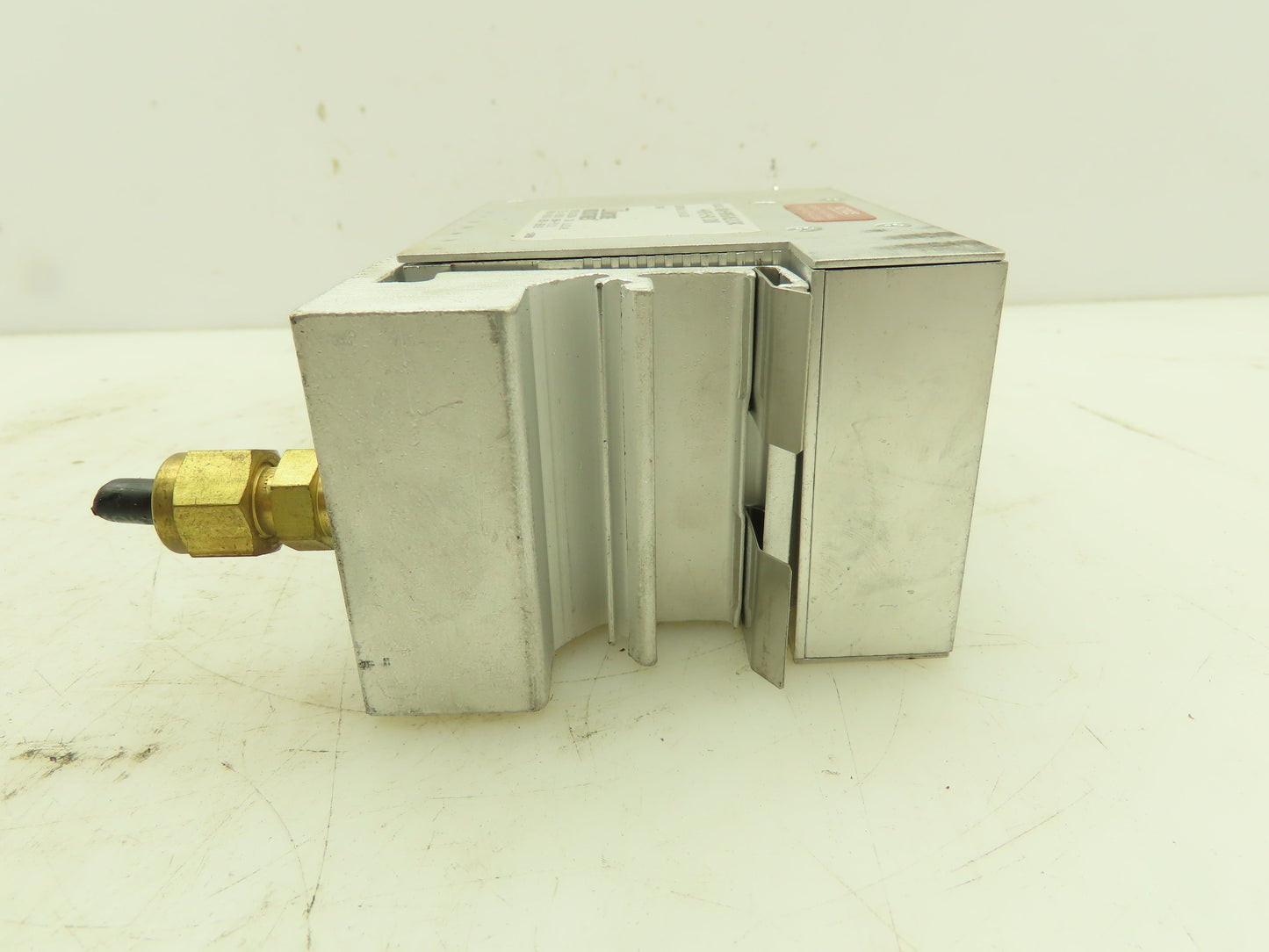 Moore PSA/0-30PSIG/ML2/117AC-P-RIB-TJ-FA1 Pressure Switching Alarm 0-30PSI