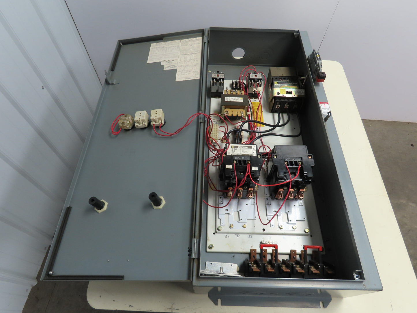 Square D CEG4 8810 Sz 3 Reversing Motor Starter Combo 100A Disconnect 230/480V