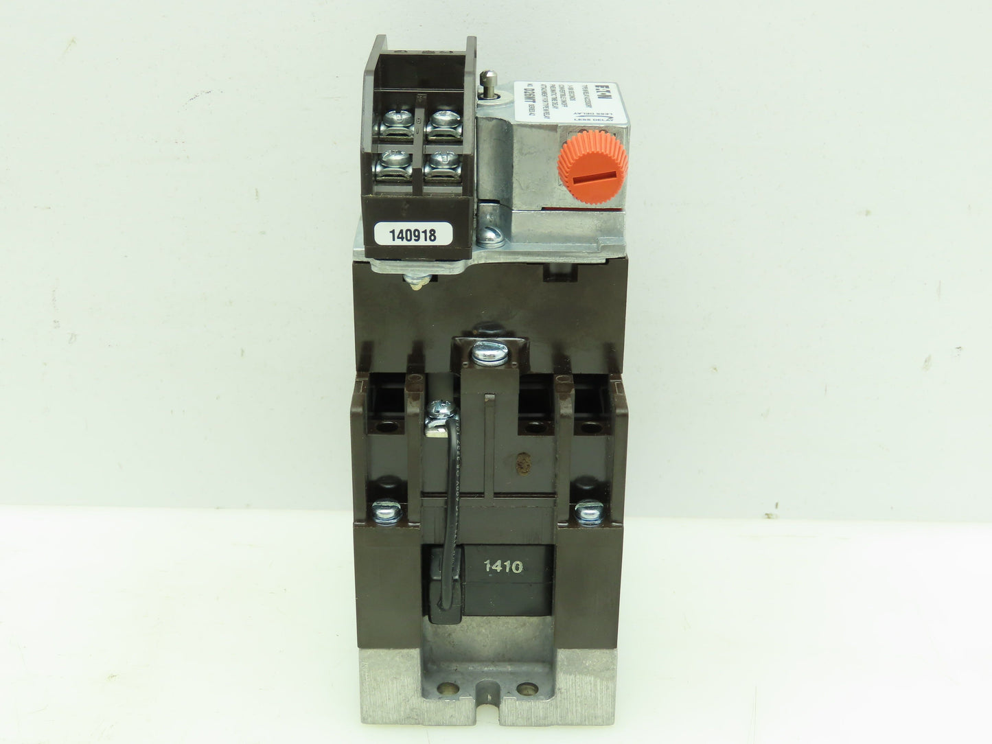 Eaton D26MRD006A1 Type M Relay 120VDC Coil w/.1-180 Sec Timer 0-NO/ 0-NC 10A