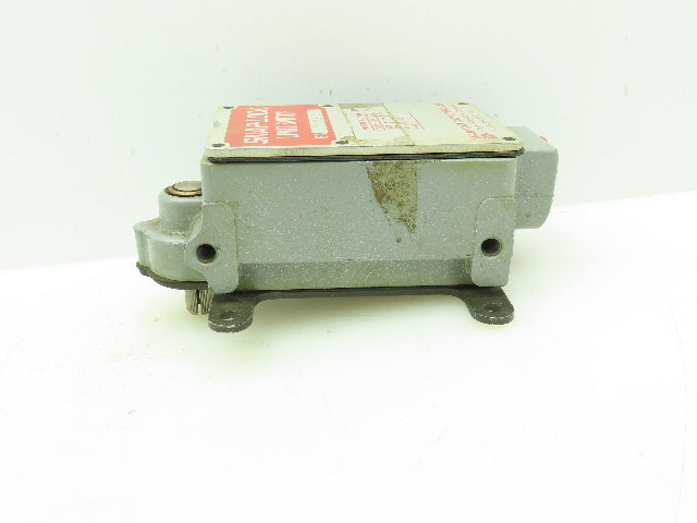 Namco EA170 52100 Rotary SNAP-LOCK Limit Switch EA170-52100