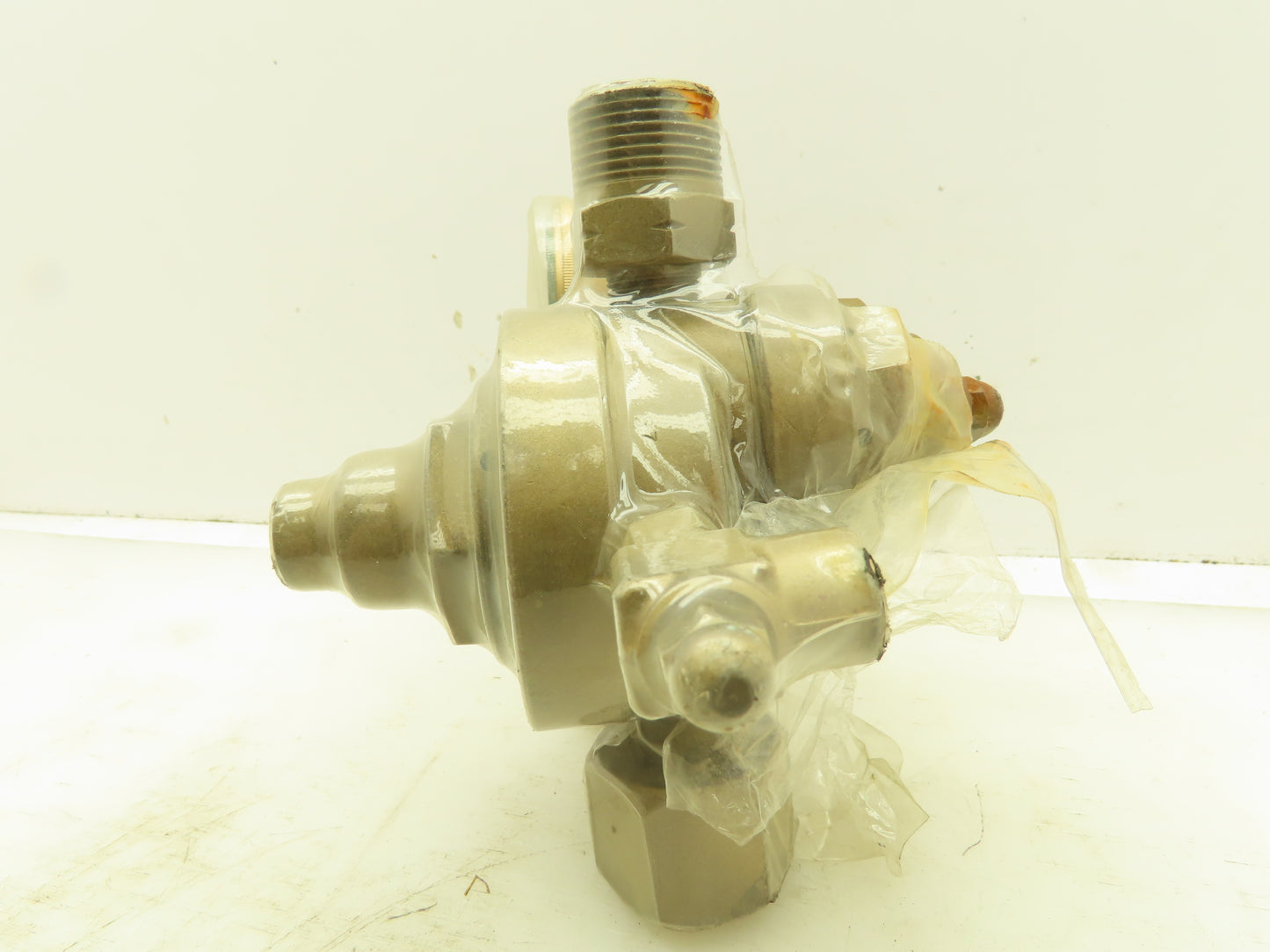 Victor Equipment VTS702M2 Hydrogen Regulator w/2-Gauges 0-400PSI & 0-4000PSI