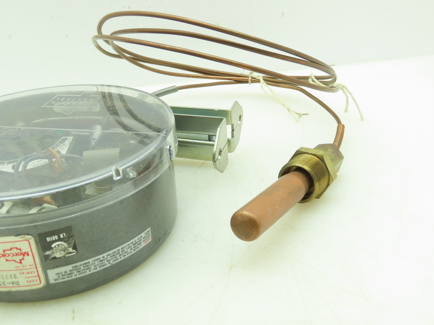 Mercoid Controls DA-35-3-5 Temperature Control Switch 110-200° 2.5" Probe 440V