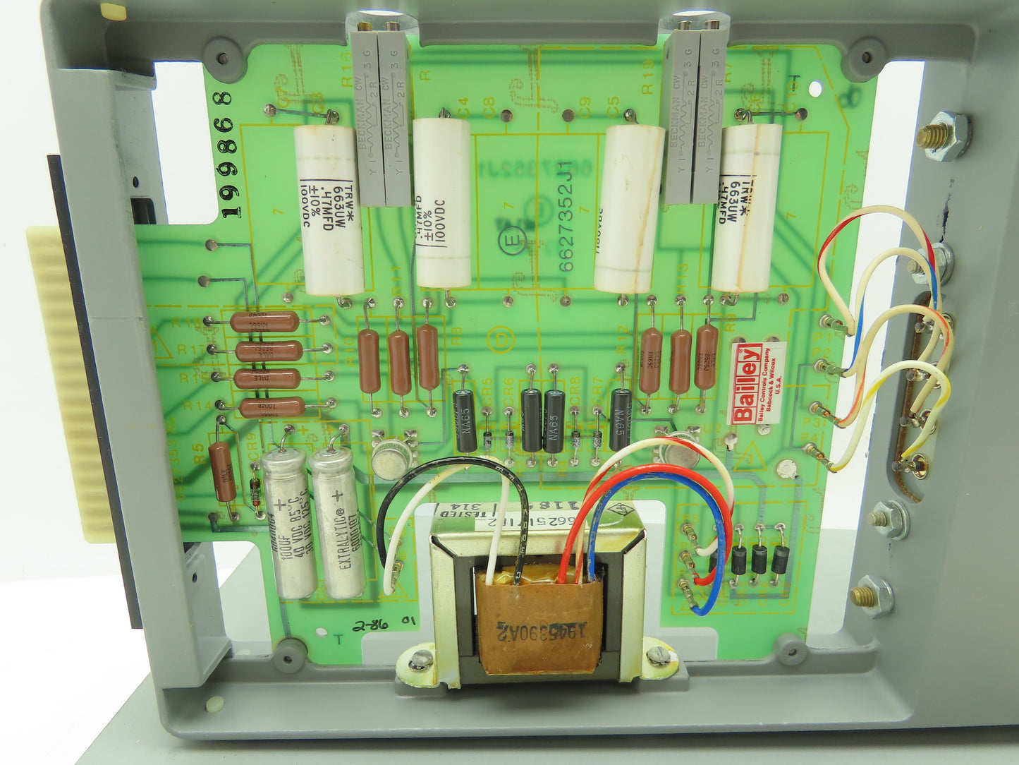 Bailey Controls RY2331 Edgewise Vertical Panel Meter 0-10 x 10% 120VAC 3.5VA