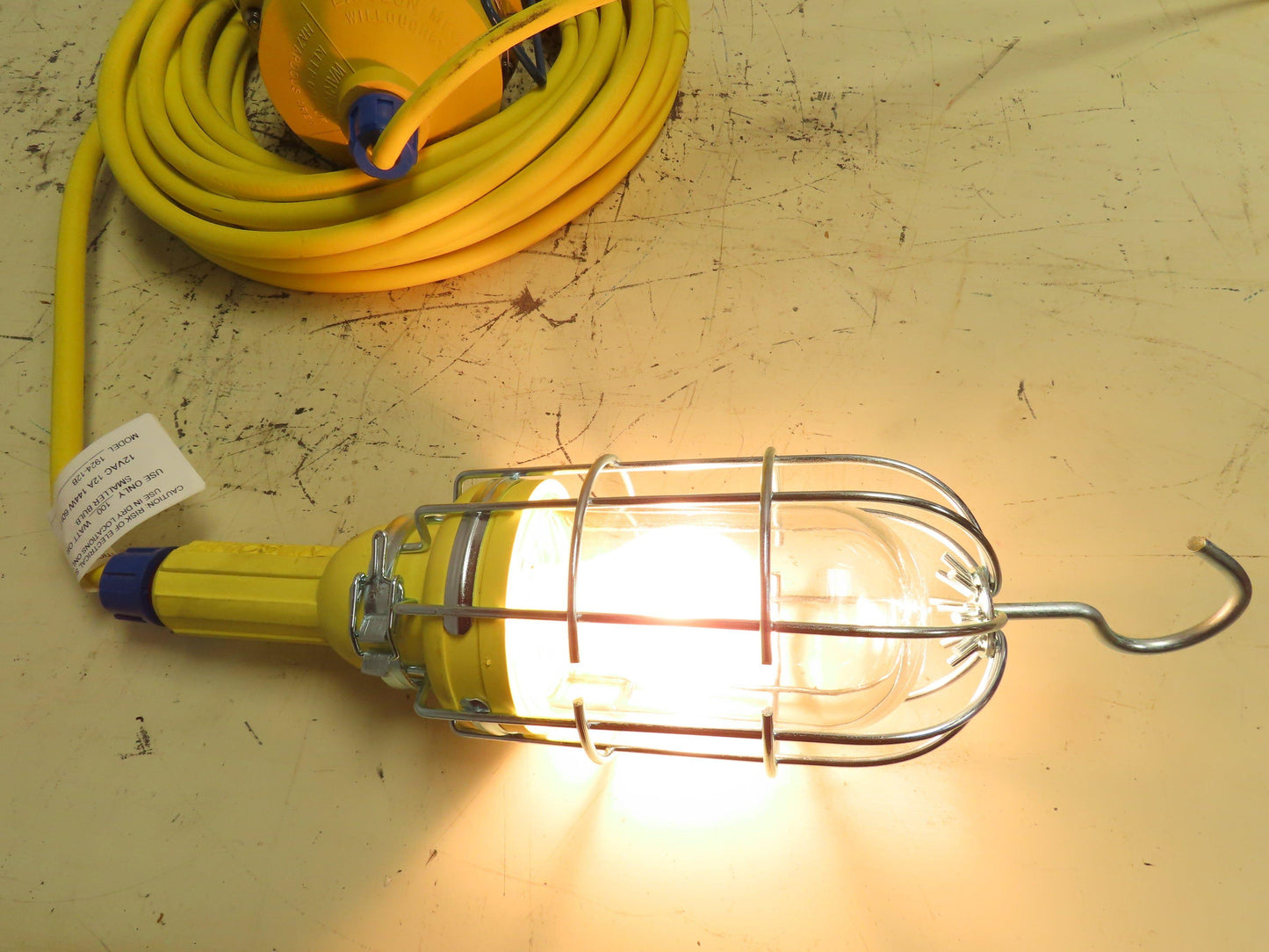 Ericson 1924-12B Hand Lamps 100W Incandescent Hazardous Duty Low Voltage