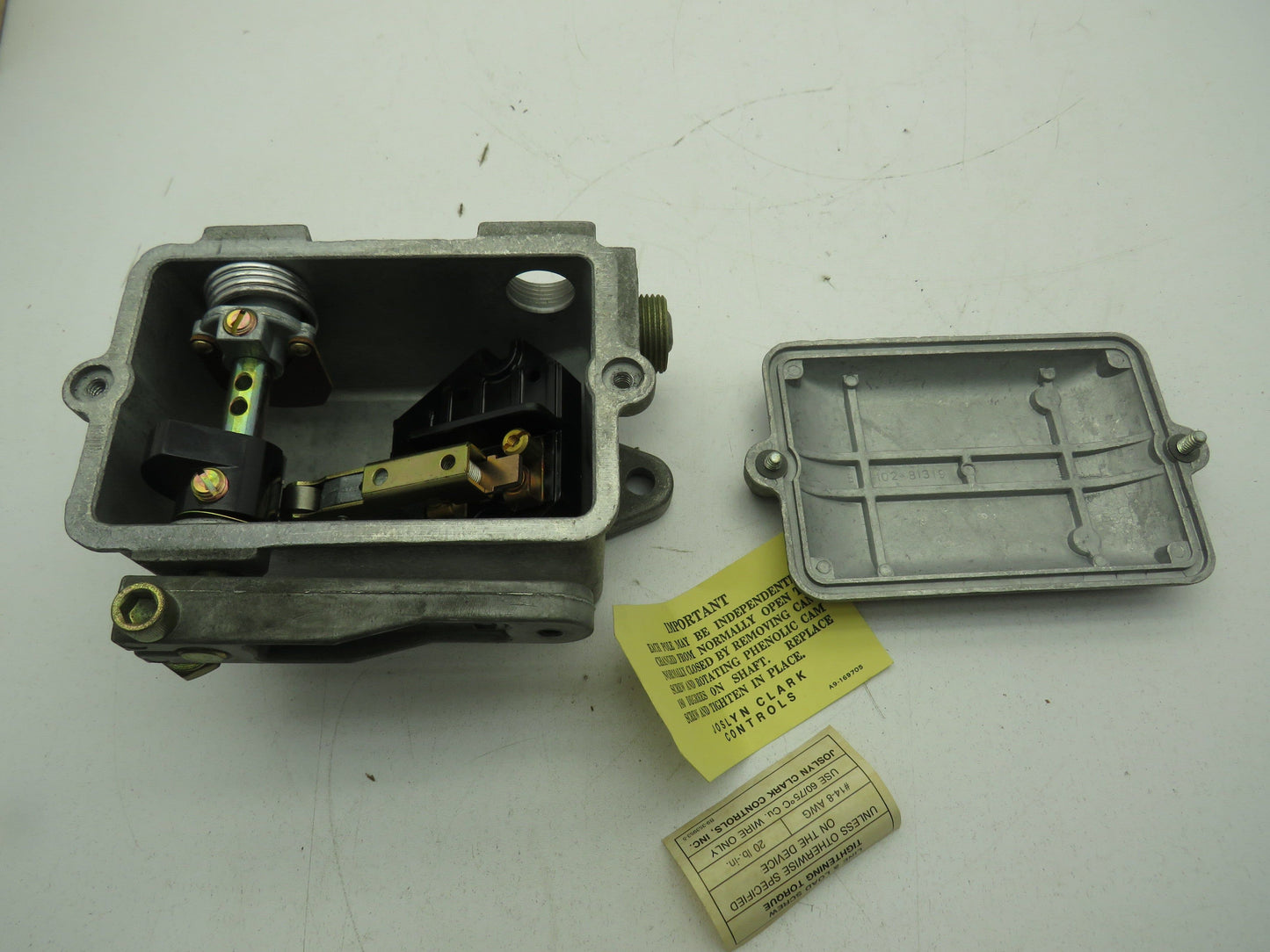 Joslyn Clark HLA-1 Heavy Duty Limit Switch 25A 600V 1P Pilot Duty A102-41252A-1*