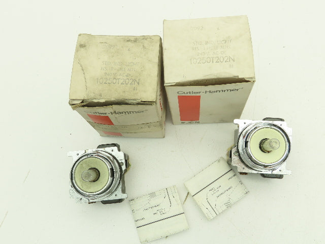 Cutler Hammer 10250T202N Indicator Light 240V 30.5mm No Lens LOT OF 2
