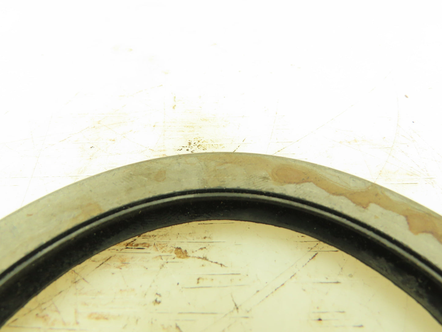 CR 29907 Double Lip Oil Seal 3.00 in Shaft, 4.003 in OD, 0.375 in Width Lot of 4