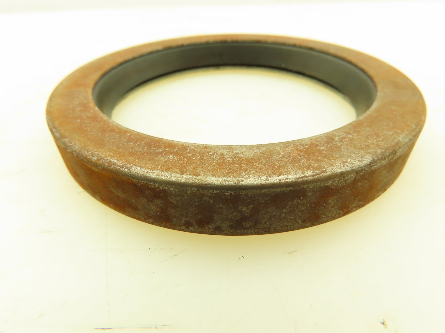 CR 28041 Oil Seal 2-13/16" Shaft Dia; 3-3/4" Housing Bore; 1/2" Width, Lot of 5