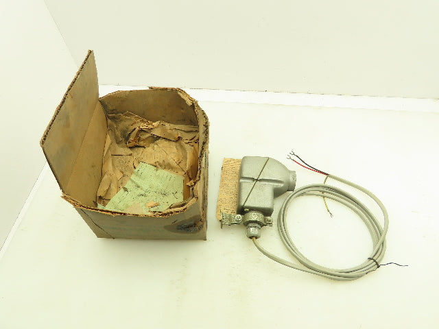 General Electric CR7505-P GE Phototube Holder Light Sensor Vintage Photo Eye