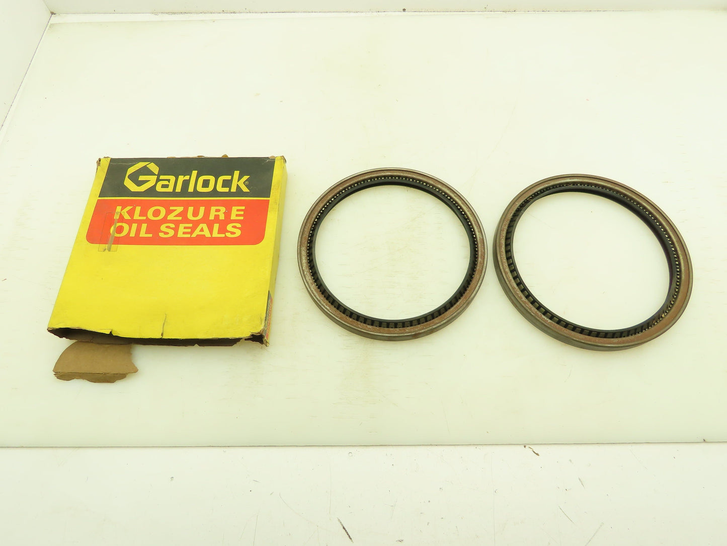 Garlock Klozure 53X3430 Oil Seal 6.50 in Shaft, 7.750 in OD, 0.625 in W Box of 2