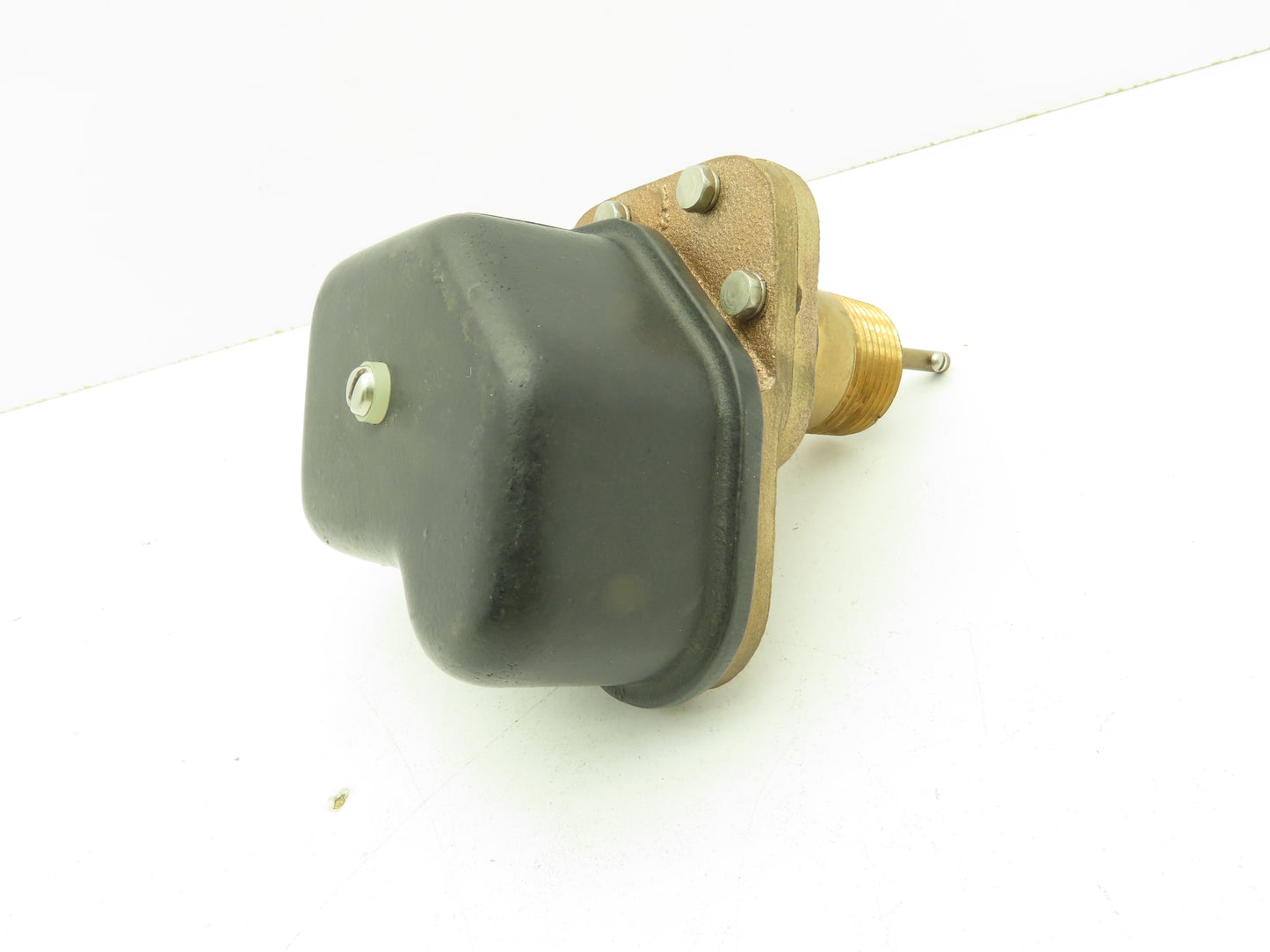 Omega 9848/FSW-41 Fluid Flow Switch 1" NPT Brass 15A SPDT125/250VAC