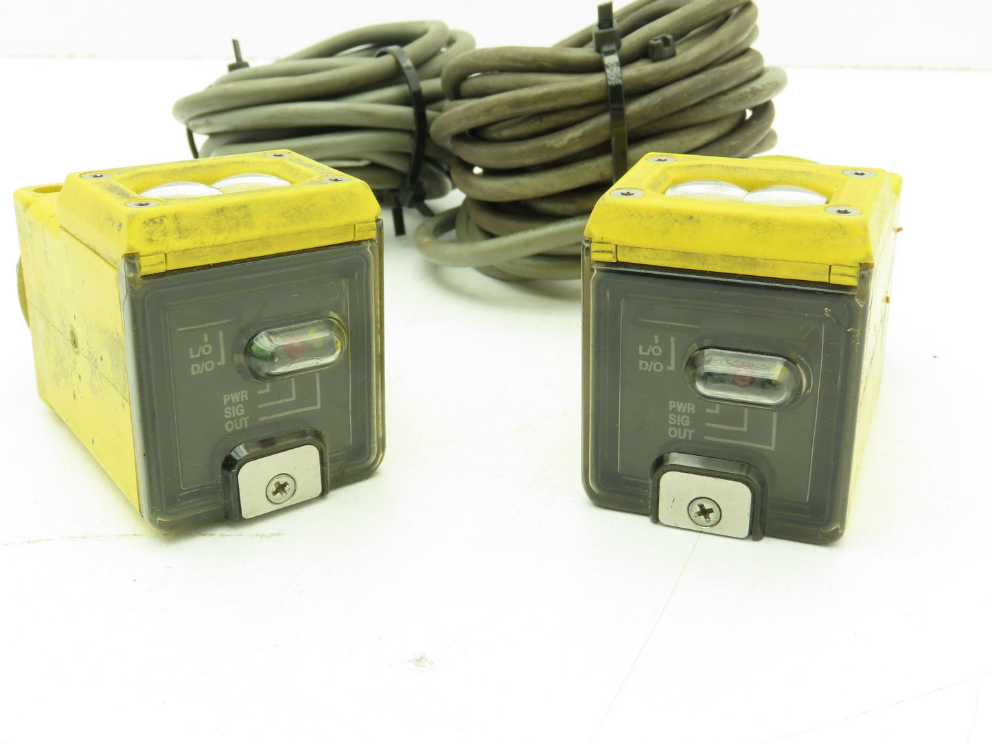 Banner Q45BB6DL Photoelectric Sensor Diffuse 1.8M 10-30VDC w/4-Pin Plug Lot of 2