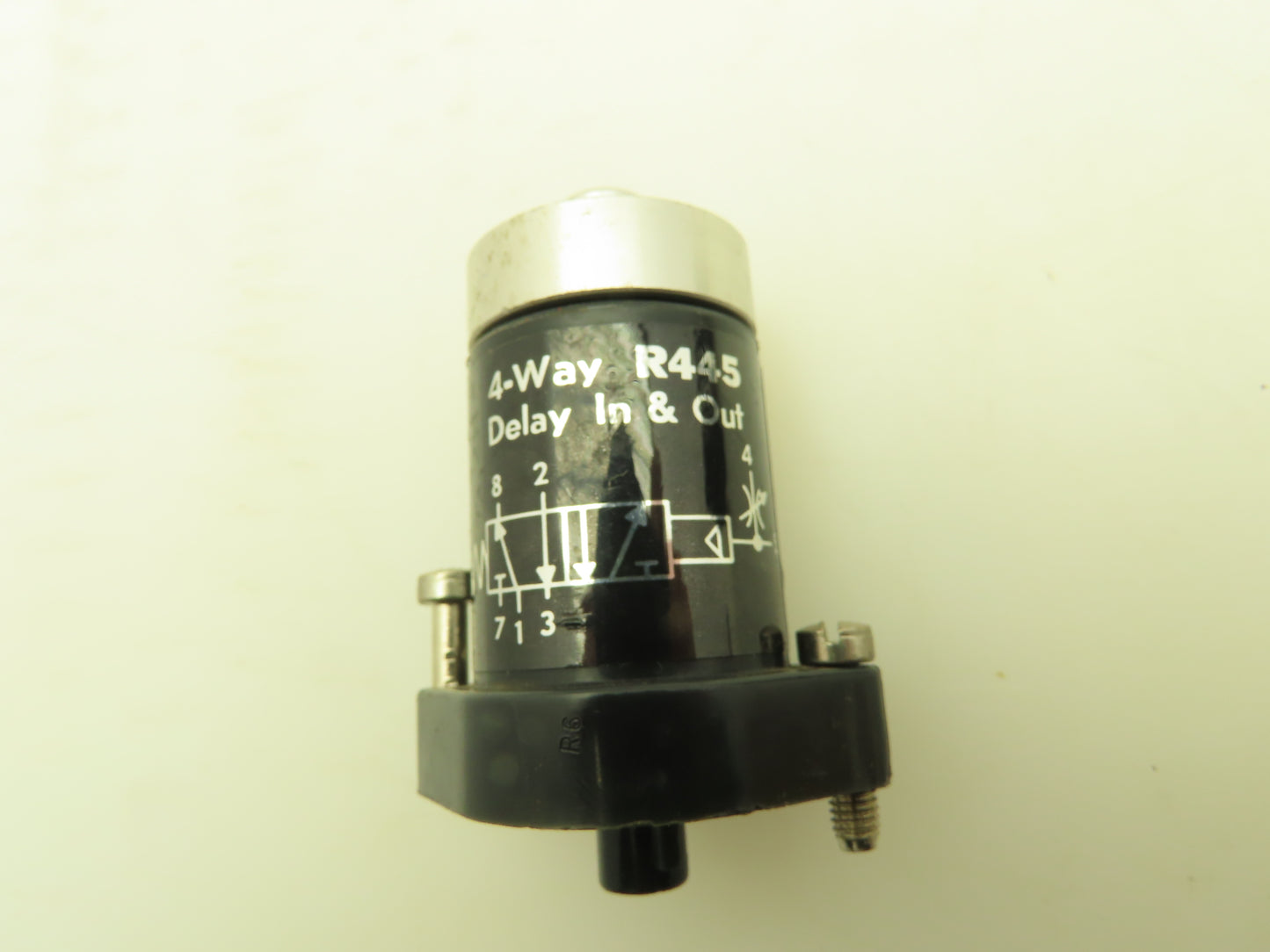 Clippard R445 Minimatic 4-Way Delay In & Out Valve Air Pneumatic Lot of 2