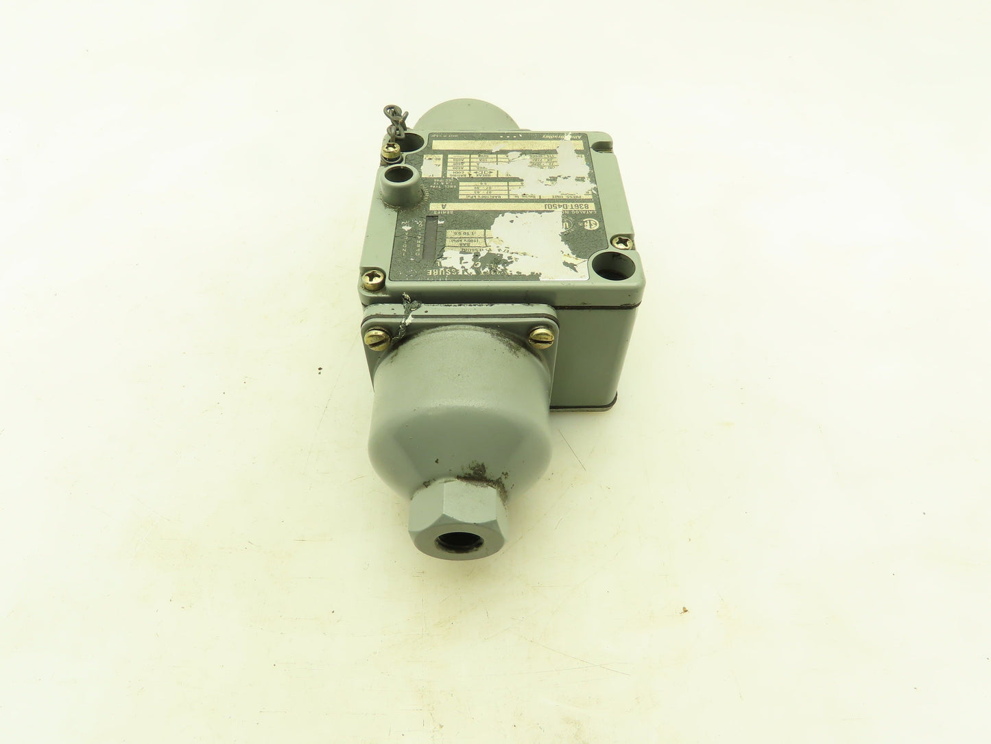Allen Bradley 836T-D450J Pressure Control Switch 1-9 PSI 5A SPDT Ser A