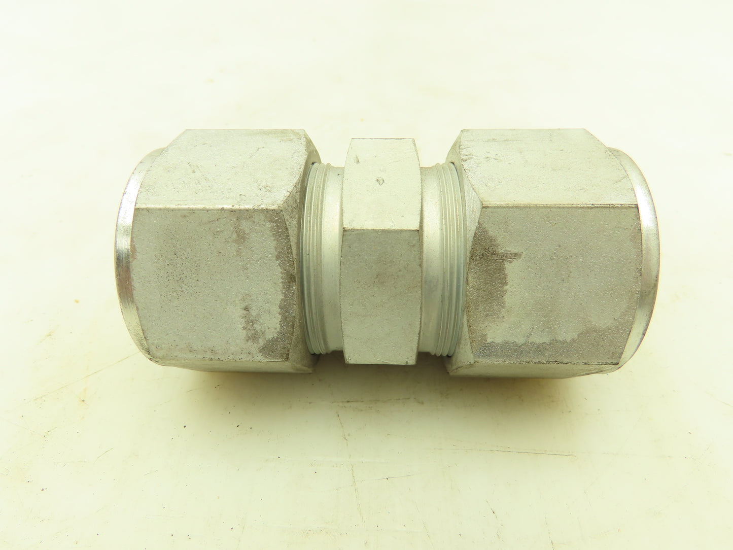 Swagelok S-2000-6 Steel Tube Fitting Union 1-1/4" x 1-1/4" LOT OF 4