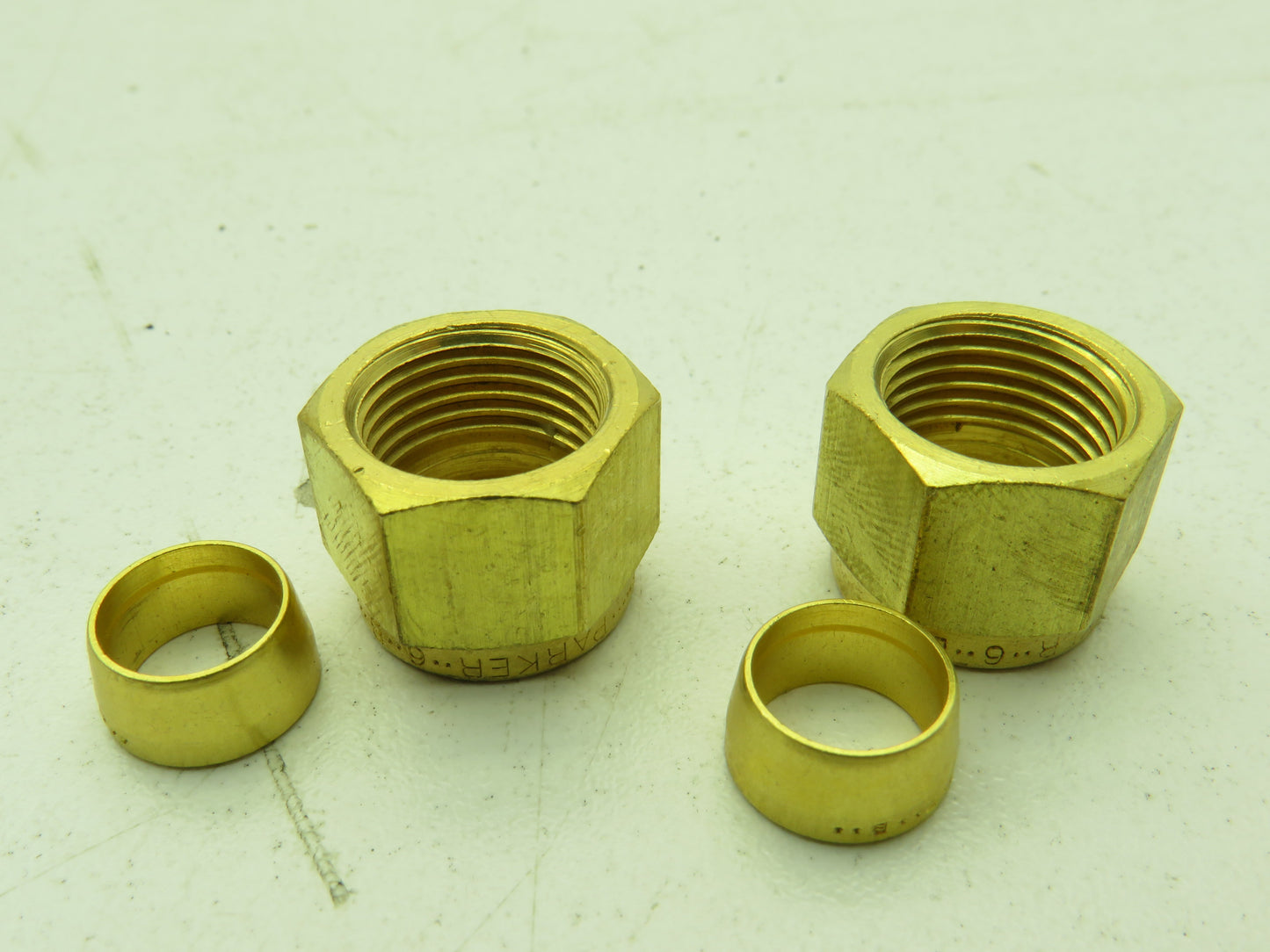 Parker 165C-6 Brass 90° Elbow Compression Tube Fitting 3/8" Union LOT OF 32