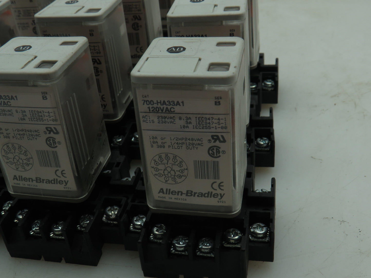 Allen Bradley 700-HA33A1 Series B Relay 10A 120VAC w/ Base 700-HN126 Lot of 11