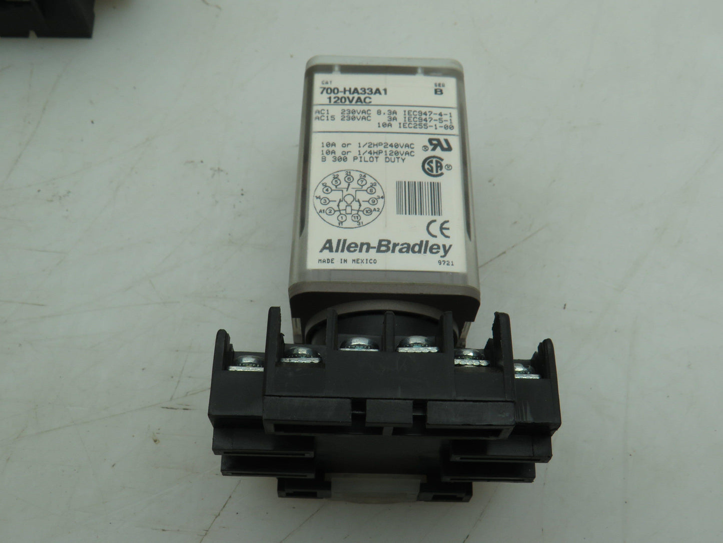 Allen Bradley 700-HA33A1 Series B Relay 10A 120VAC w/ Base 700-HN126 Lot of 11