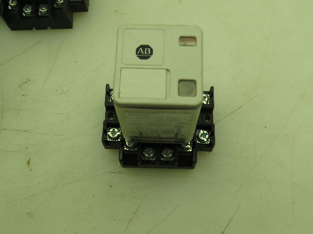 Allen Bradley 700-HA33A1 Series B Relay 10A 120VAC w/ Base 700-HN126 Lot of 11