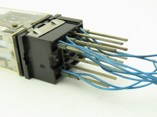 Omron G2A-432A-N1 Socket Relay 14-Pin 24VDC w/ Base PY140N Lot of 4