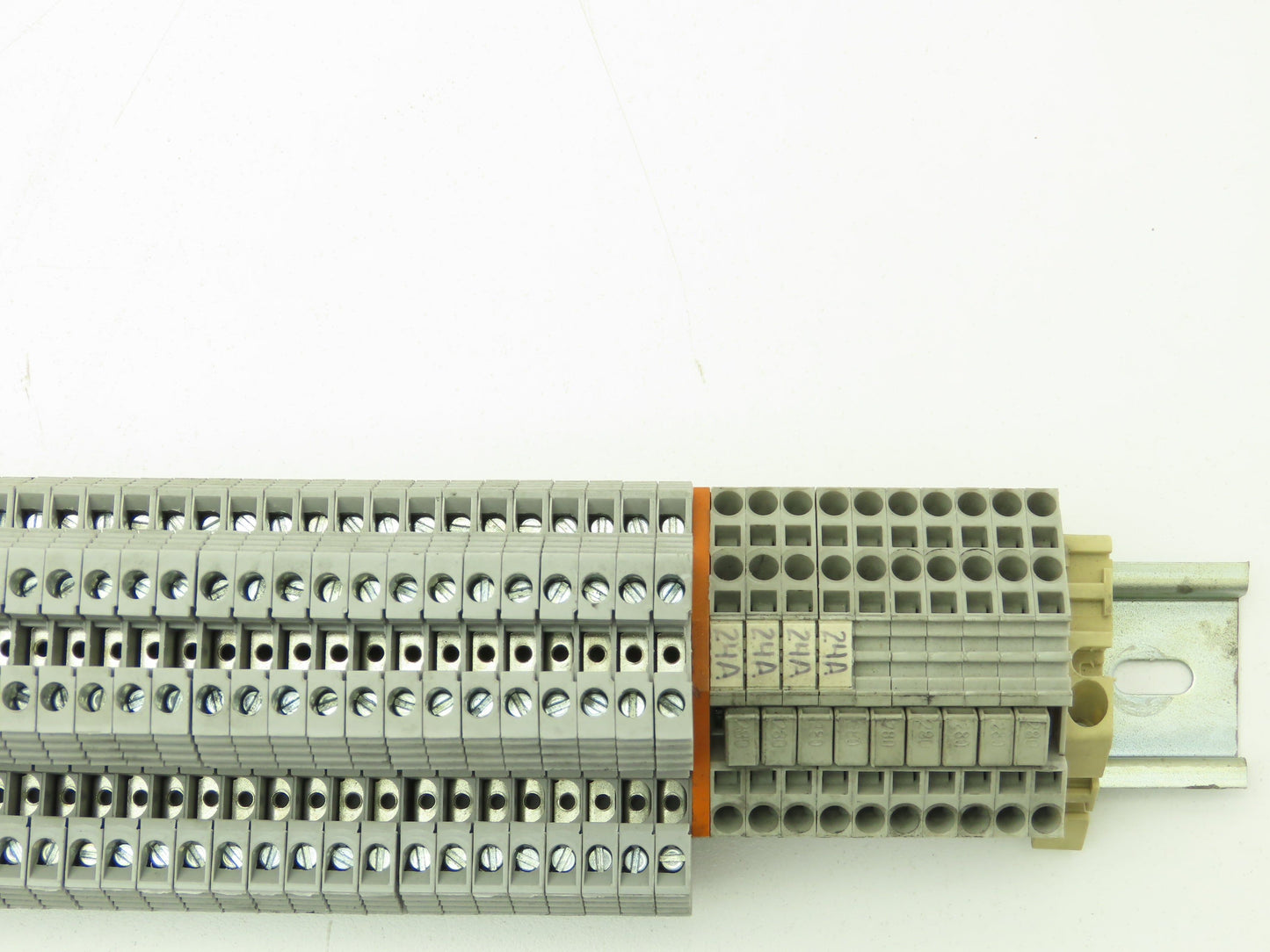 Weidmuller WDU4 26-10AWG 4mm 32A Terminal Blocks (89pcs) 32" DIN Rail
