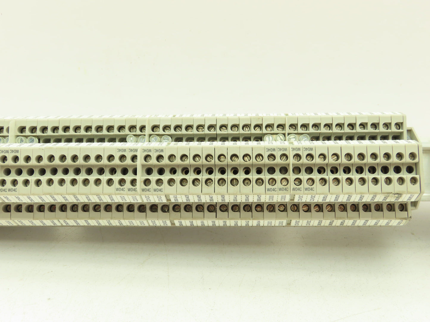 Allen Bradley 1492-HM1 Red Terminal Blocks (120pcs) 30A 600V 36" DIN Rail