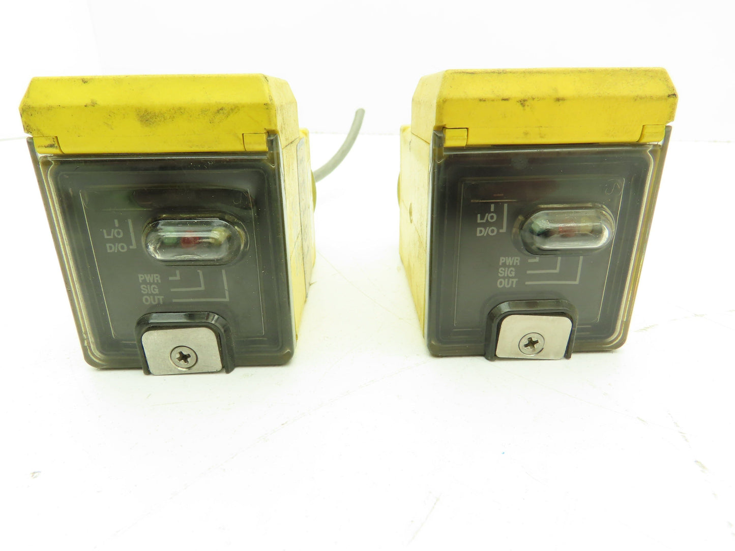 Banner Q45BB6LP Photoelectric Sensor Polarized Retro 6M 10-30VDC Lot of 2