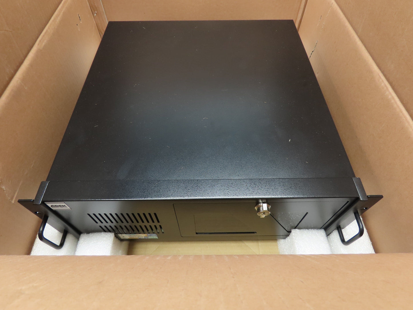 ADEK Industrial FG.5762192-01 R7CC653EMN 586-B Rack Mount Computer Windows 7 HMI