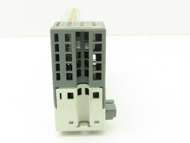 ABB DI571 B2 1TNE968902R2103 Digital Input Module 100-240VAC 8DI