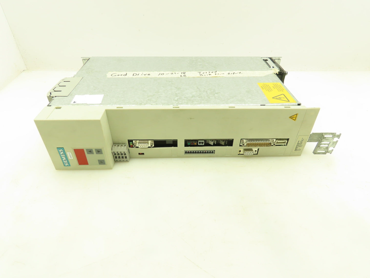 Siemens 6SE7021-0EP50 Simovert Masterdrives MC AC/AC Servo Drive 10A 480V 3PH