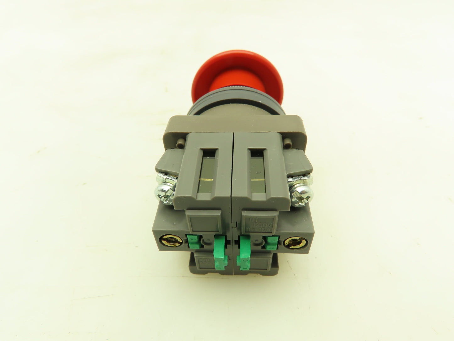 IDEC ATN2120-R Emergency E-Stop RED Push-Pull Pushbutton NO/NO Lot of 2