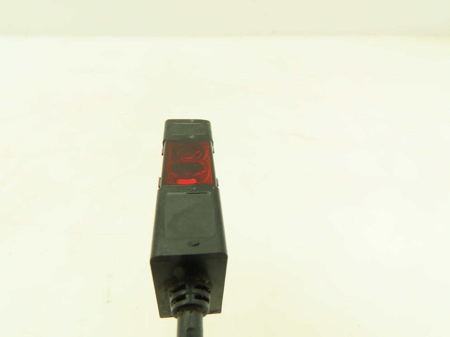 Yamatake HPA-E23 Photoelectric Sensor Emitter 10-30VDC
