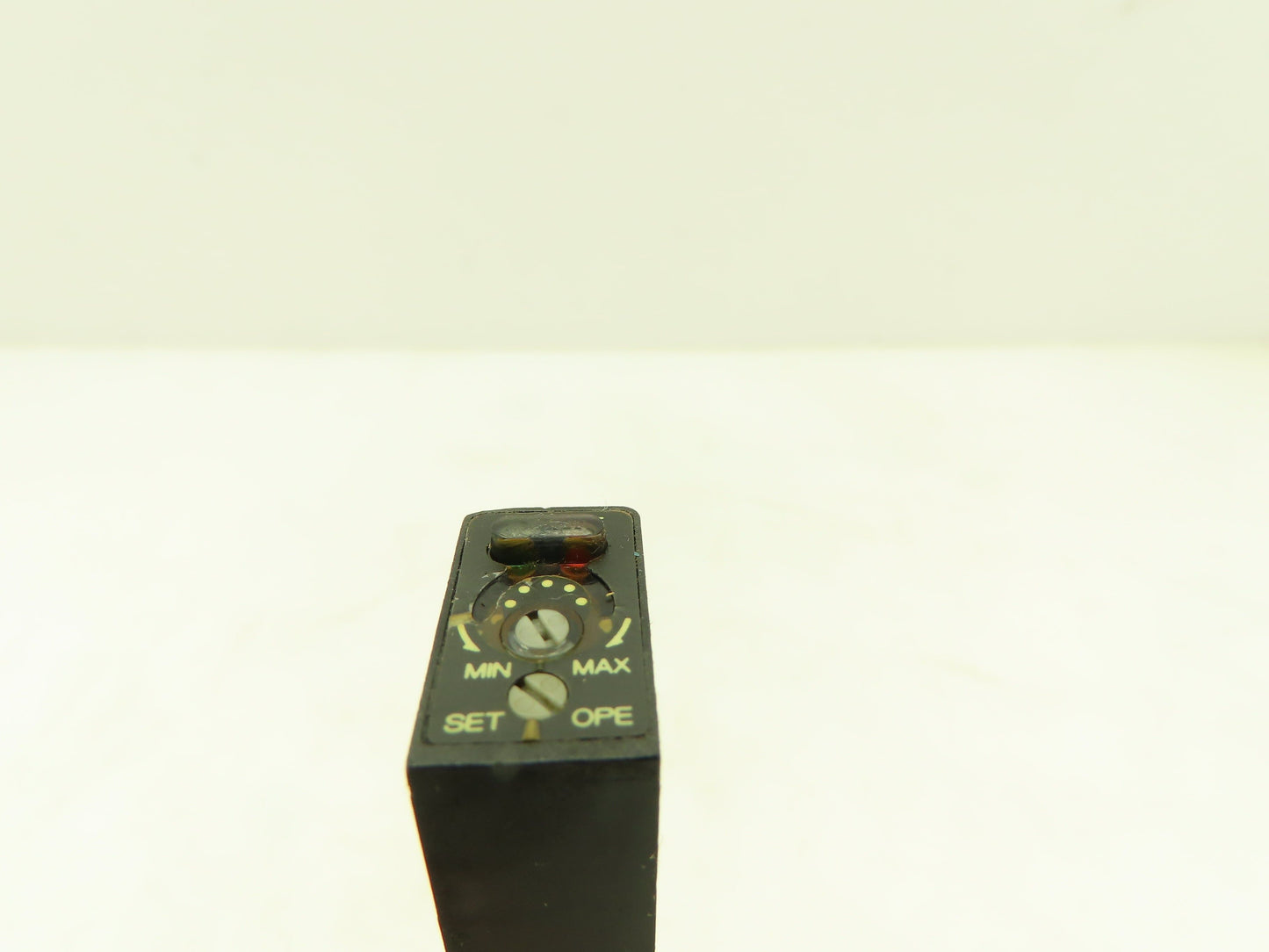 Yamatake HPA-E23 Photoelectric Sensor Emitter 10-30VDC