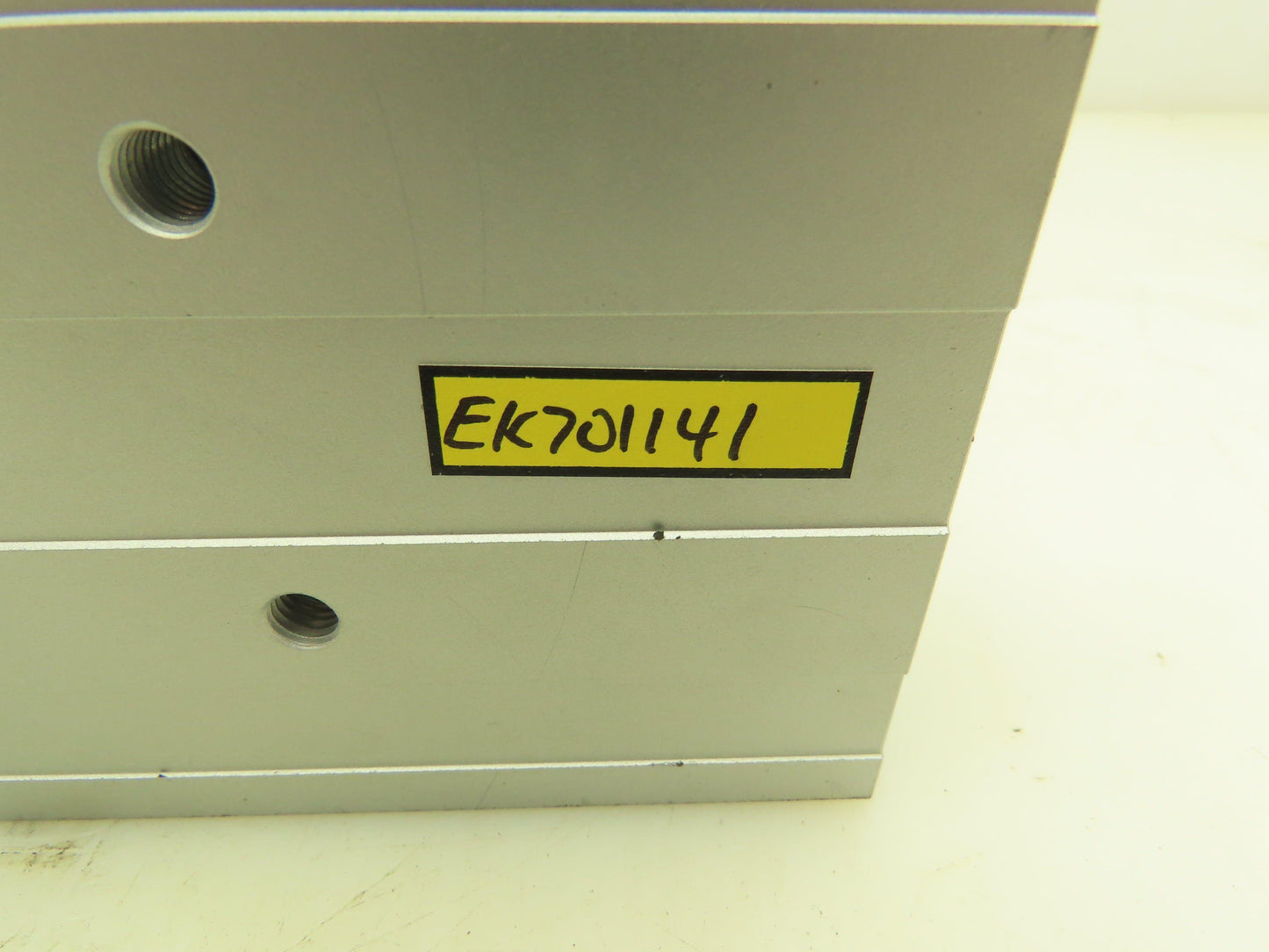 Festo DFM32125PAKF Guided Drive Air Cylinder Pneumatic Actuator 125mm Stroke