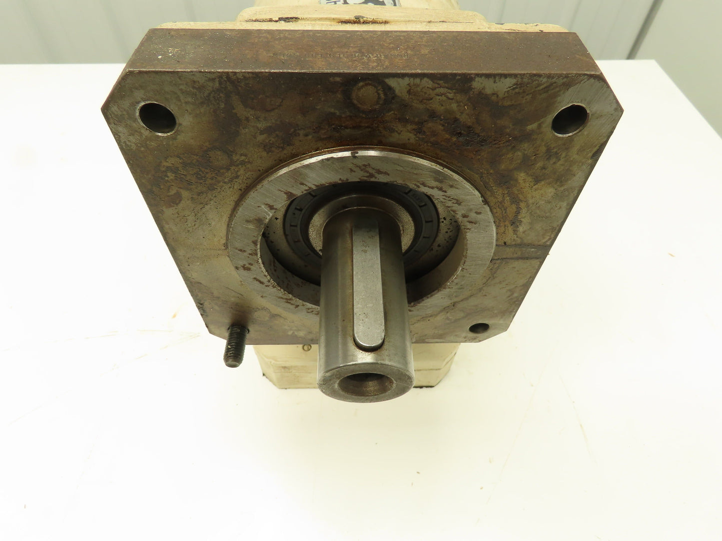 Alpha SK 180-MF1-2-171 Right Angle Planetary Gearbox 2:1 Ratio Gear Head 32x40mm