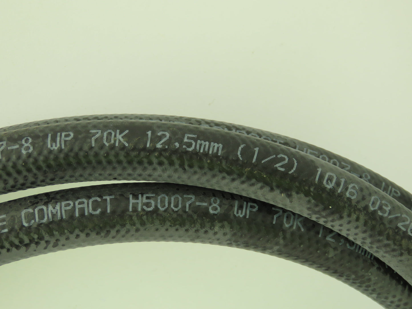Parker H5007-8 Extreme Compact 1/2" x 12' Hydraulic Hose Female JIC Swivel Ends
