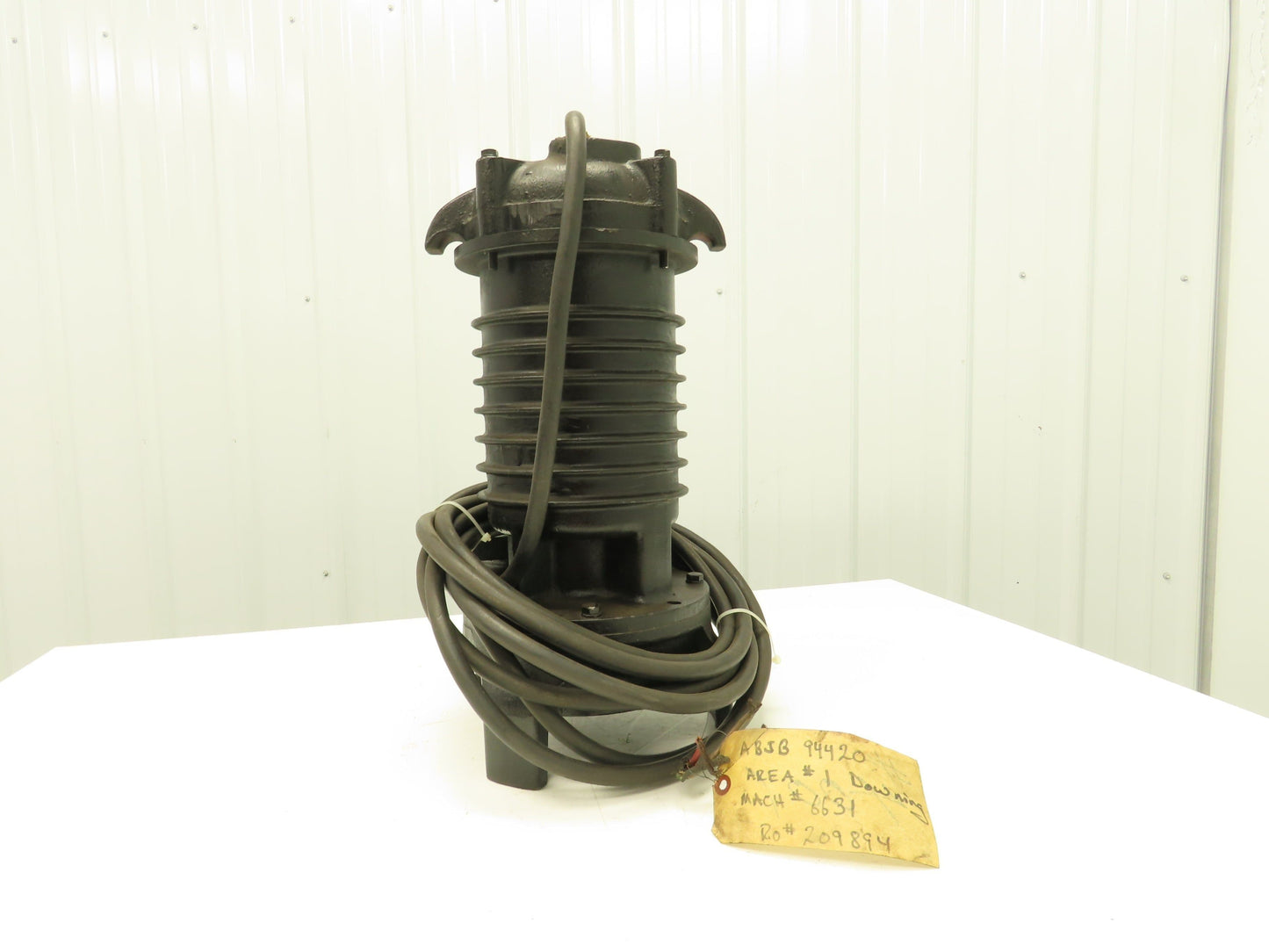 Weil Submersible Waste Water Pump 1-1/2" Flange 1/2HP 1750 RPM 460V 3PH