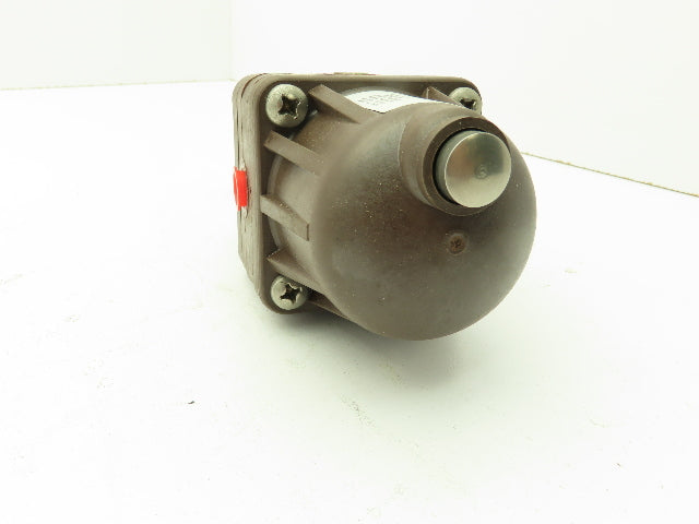 Fairchild 75032 Corrosion Resistant Regulator Model 75 1/4" NPT SS Ports 30 PSI