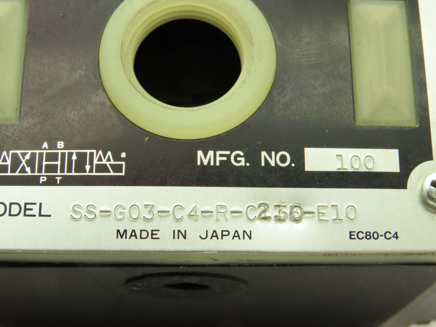 Nachi SS-G03-C4-R-C230-E10 Hydraulic Directional Control Solenoid Valve 220V D05