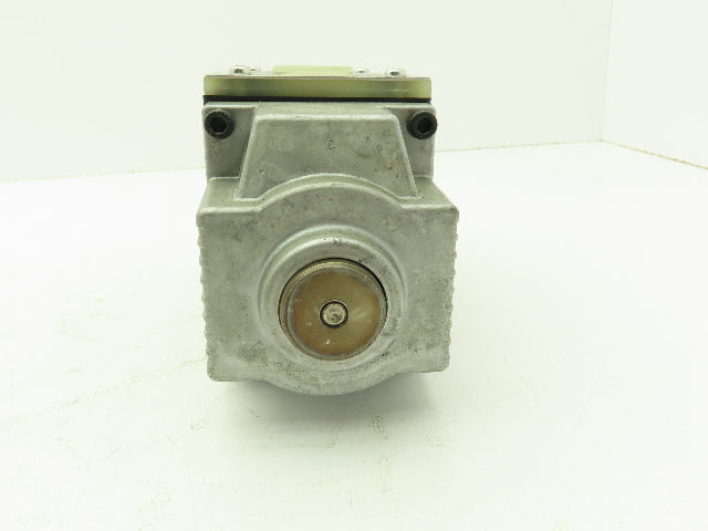 Nachi SS-G03-C4-R-C230-E10 Hydraulic Directional Control Solenoid Valve 220V D05