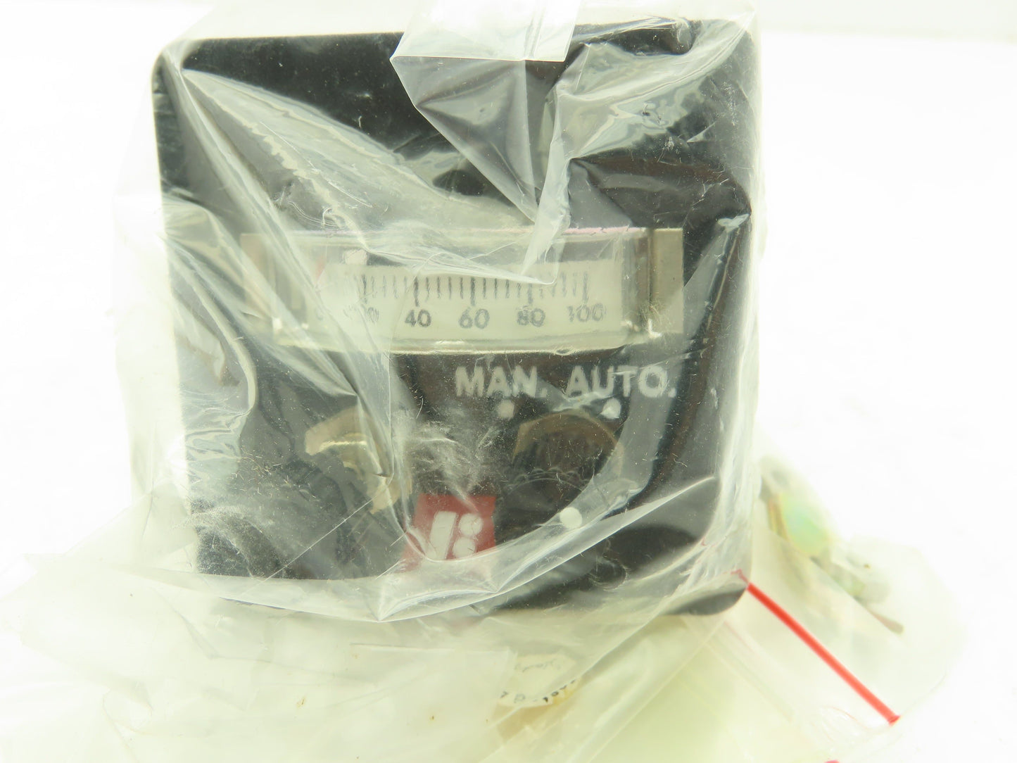 Fairchild MPLT-70-SPH-100-100 Mini Pressure Regulator Indicating Station 100 PSI